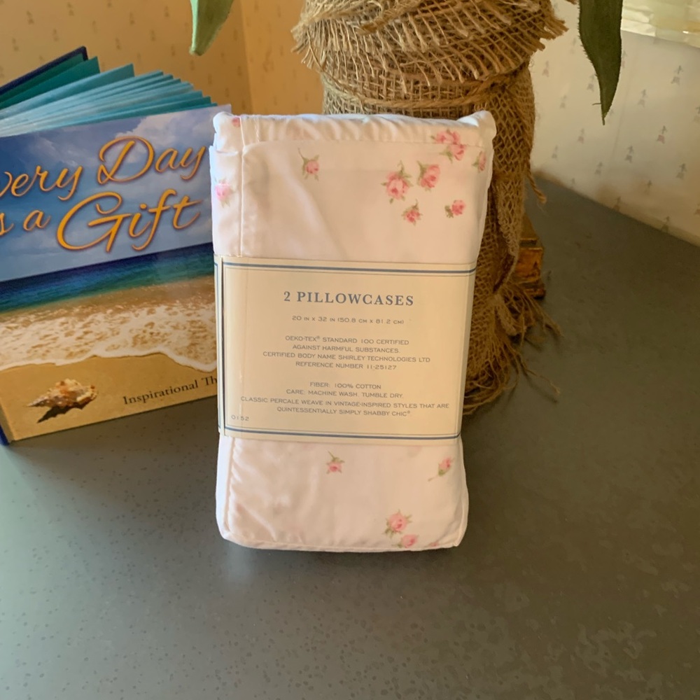 Shabby Chic, NEW NEVER OPENED, set of 2 STANDARD pillowcases, SPRINKLES, SOFT! - Picture 2 of 6
